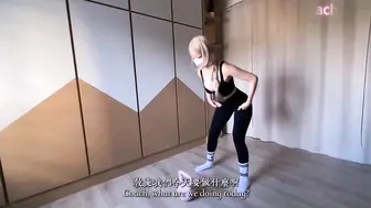 ssrpeach Ellie金发健身教练，教你如何做壶铃摆荡